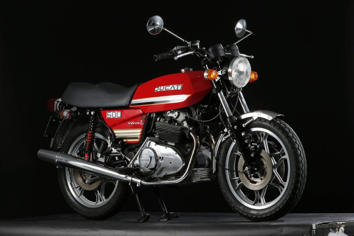 Intermitentes y otras luces originales para Ducati Twin 500 1978 - 1983