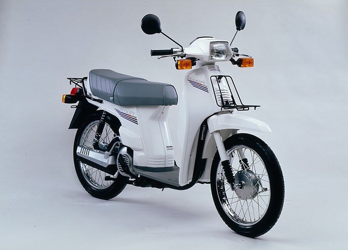 Grifos, pasos de gasolina y bombas de gasolina originales para Honda Scoopy 75 1987 - 1995