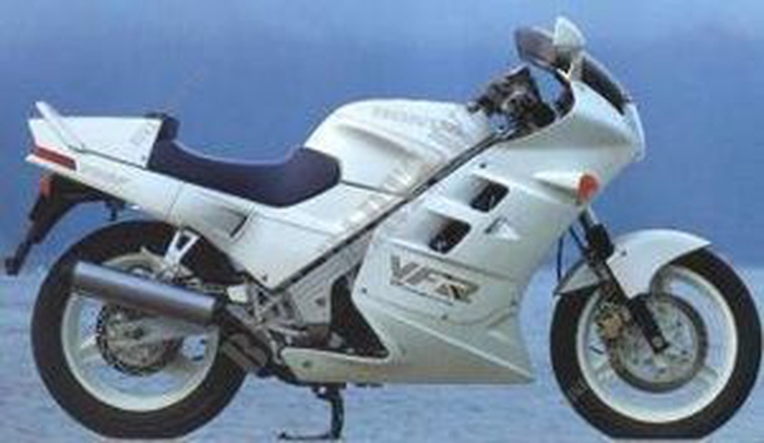 Accesorios varios, soportes y baúles para Honda VFR 750 1989