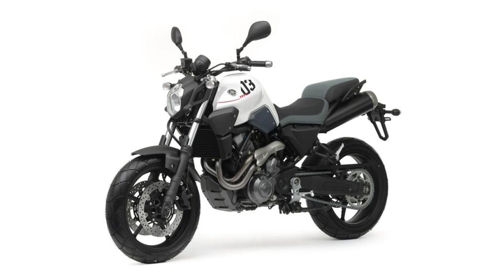 Plásticos, tapas y carenados para Yamaha MT-03 660 2009 - 2011