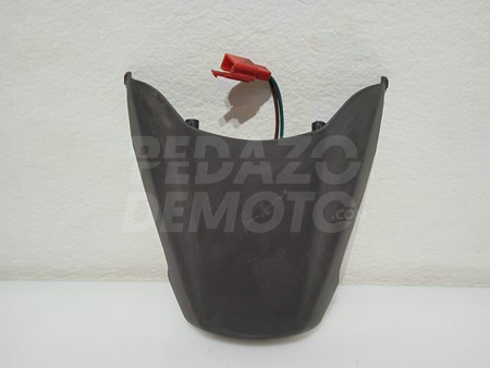 Carcasa luz matrícula Kymco Xciting 400 2013 - 2016