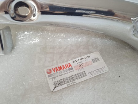 Embellecedor asidero derecho Yamaha YBR- 125 2008