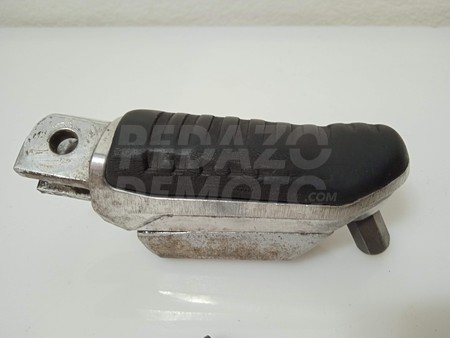 Estribera delantera izquierda Suzuki GSR 600 2006 - 2009