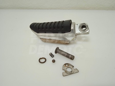 Estribera trasera derecha Suzuki GSR 600 2006 - 2009