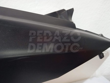 Lateral trasero derecho Suzuki Burgman 125 2007 - 2015