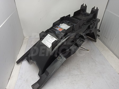 Paso de rueda con portamatrículas Honda CBF 250 2004