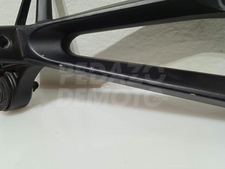 Soporte estribera trasera derecha Yamaha MT-03 660 2009 - 2011