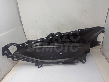 Suelo derecho Yamaha X-Max 300 2018 - 2021