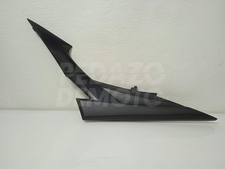 Tapa lateral bajo asiento izquierda Suzuki GSR 600 2006 - 2009