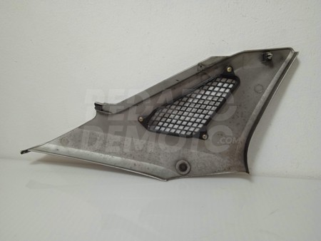 Tapa bajo asiento izquierda Honda CBF 250 2004