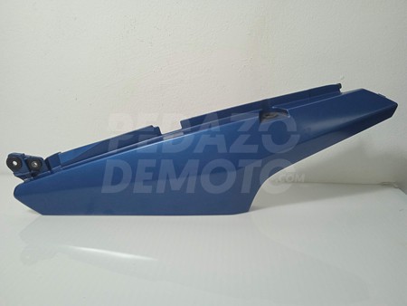 Tapa bajo asiento izquierda Suzuki V-Strom 650 2004 - 2006