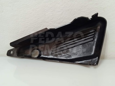 Tapa bajo asiento izquierda Yamaha FZS Fazer 600 1998 - 2003