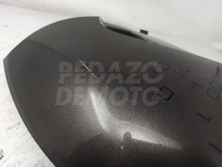 Tapa derecha asiento Honda Arroba 125