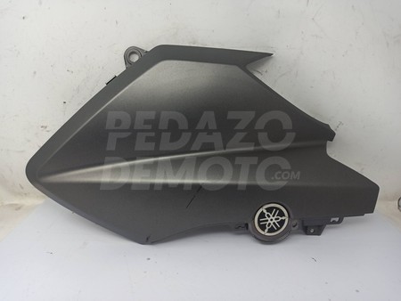 Tapa frontal derecha Yamaha X-Max 125 2014 - 2017