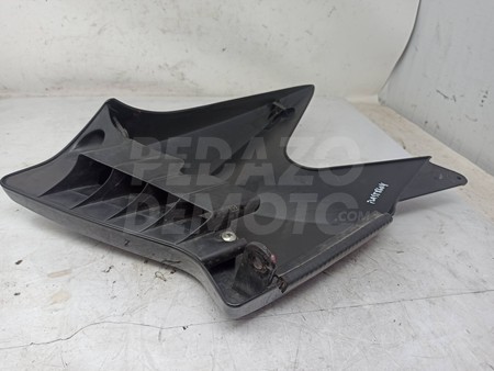 Tapa frontal derecho Yamaha YBR 125 2010 - 2014