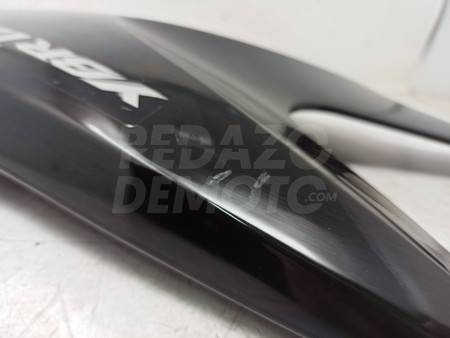 Tapa frontal derecho Yamaha YBR 125 2010 - 2014