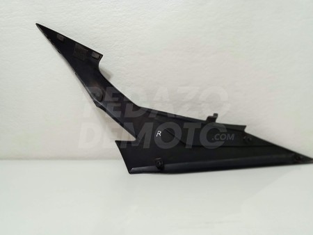 Tapa lateral bajo asiento derecha Suzuki GSR 600 2006 - 2009