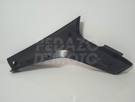 Tapa lateral derecha Suzuki V-Strom 650 2004 - 2006