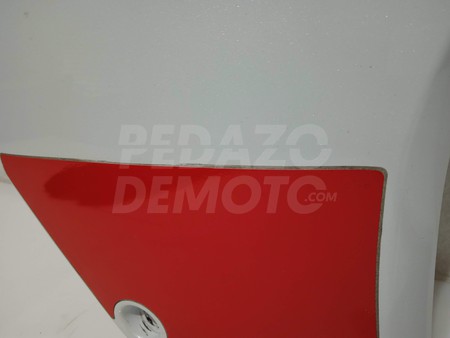 Tapa lateral derecha Yamaha Ténéré 700 2021