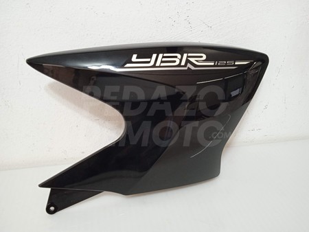 Tapa lateral derecha Yamaha YBR 125 2010 - 2014