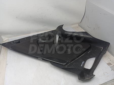 Tapa lateral derecho BMW F800 ST 800 2006 - 2012