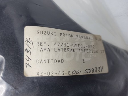 Tapa lateral inferior izquierda Suzuki Adress 100