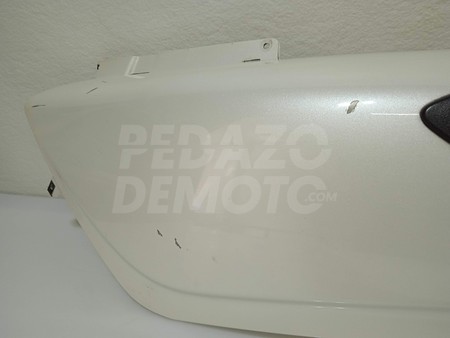 Tapa lateral izquierda trasera Piaggio X7 250