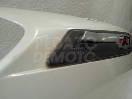 Tapa lateral trasera derecha Piaggio X7 125
