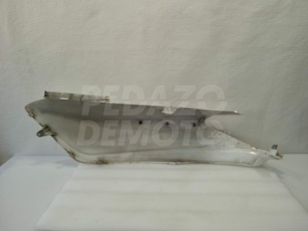 Tapa lateral trasera derecha Piaggio X7 125