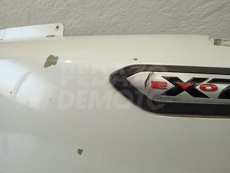 Tapa lateral trasera izquierda Piaggio X7 300