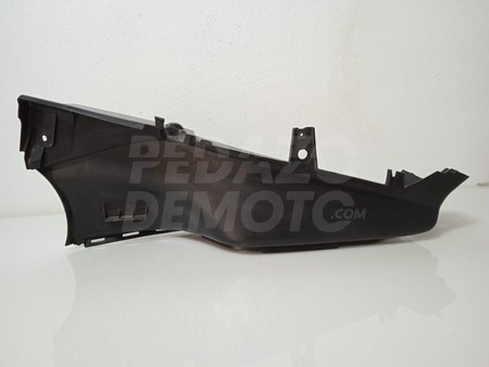 Tapa suelo izquierda Yamaha T-Max 500 2001 - 2003