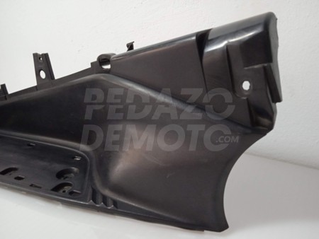 Tapa suelo izquierda Yamaha T-Max 500 2001 - 2003