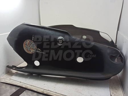 Tapa trasera completa Aprilia Gulliver 50