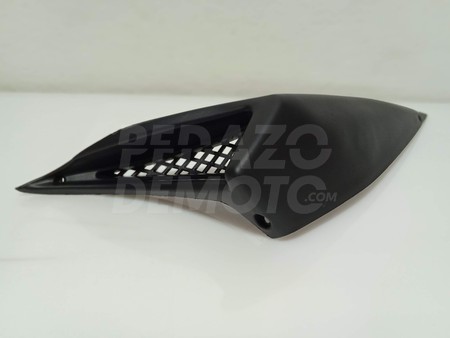 Toma aire izquierda Derbi Gpr 125 2004 - 2009